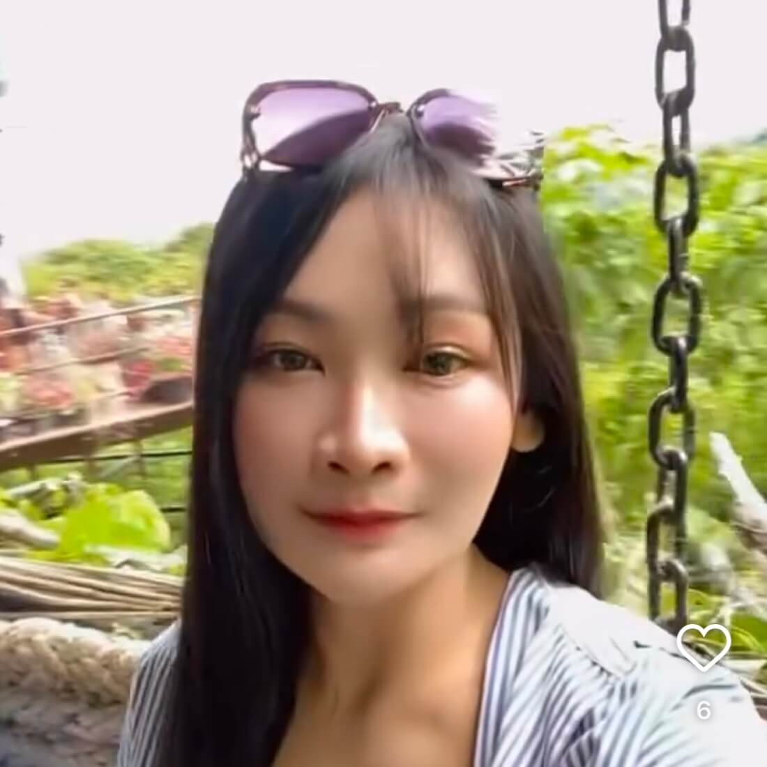 customer Jaruwan headshot